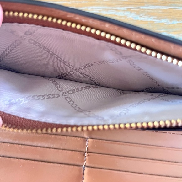 Michael Kors Quilted Wallet - Picture 6 of 6